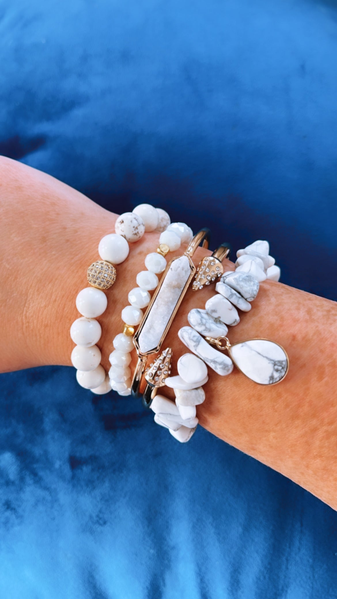 Druzy Quartz and Howlite Bracelet Set