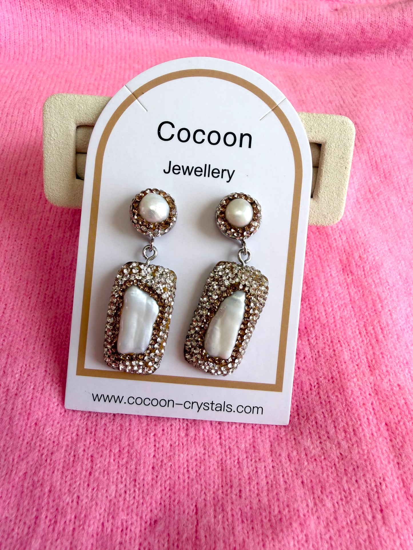 Pearls & Crystals Drop earrings