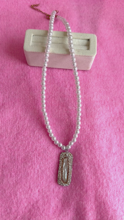 Pearl Necklace with Baroque Pendant